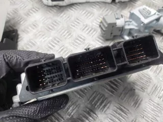 8M51-12A650-XC 7M5T-10849-CC 3M51-3F880-AD 6E5T-15607-BA 7M5T-14A073-BB Блок управления двигателем Ford Focus 2 restailing Арт e12588580, вид 3