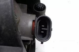 11441977 Фара противотуманная правая Mazda 121 3 Арт e12574024, вид 2