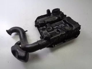 04C129611J Корпус воздушного фильтра Skoda Fabia 3 Арт e12547227, вид 4