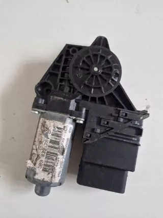 9776105406301 Моторчик стеклоподъемника Volkswagen Golf 4 Арт e12532441, вид 1