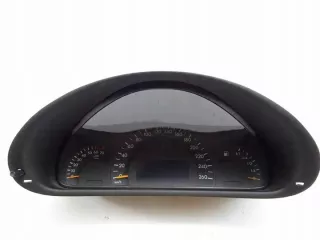 110008896011 Щиток приборов (приборная панель) Mercedes C W203 Арт e12525569, вид 2
