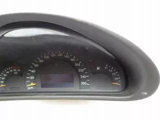 110008896011 Щиток приборов (приборная панель) Mercedes C W203 Арт e12525569, вид 3