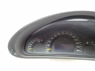 110008896011 Щиток приборов (приборная панель) Mercedes C W203 Арт e12525569, вид 4