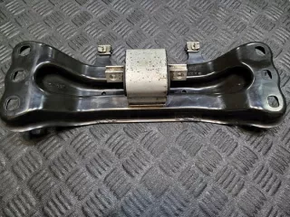 A2052400802 Подушка крепления КПП Mercedes C W205 Арт e12524271, вид 3