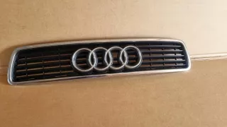 8D0853651J Решетка радиатора Audi A4 B5 Арт e12510330, вид 2