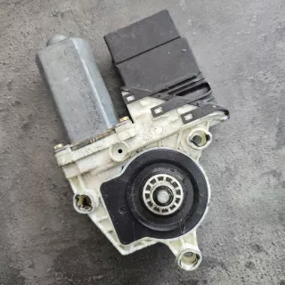 101439203 Моторчик стеклоподъемника Volkswagen Golf 4 Арт e12504249, вид 3