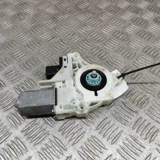 152679700B Моторчик стеклоподъемника Tesla model Y Арт e12504147