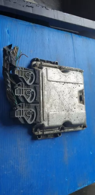 0281011101 8200163528 Блок управления двигателем Renault Laguna 2 Арт e12486214, вид 4