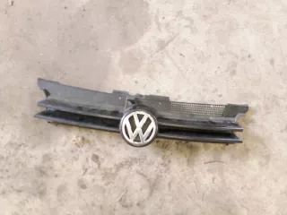 1J0853655F 1J0853651F Решетка радиатора Volkswagen Golf 4 Арт e12482244, вид 1