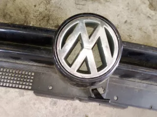 1J0853655F 1J0853651F Решетка радиатора Volkswagen Golf 4 Арт e12482244, вид 3