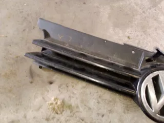 1J0853655F 1J0853651F Решетка радиатора Volkswagen Golf 4 Арт e12482244, вид 5