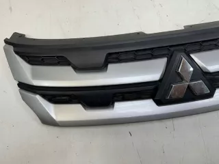 74185241 Решетка радиатора Mitsubishi Outlander 3 Арт e12481649, вид 3