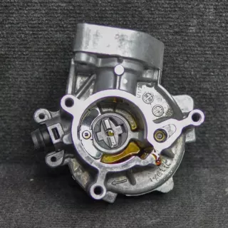 06L145100B Насос вакуумный Audi TT 3 Арт e12465292, вид 4