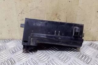 9K9B 1T2937615B Блок предохранителей Volkswagen Caddy 1 Арт e12444684