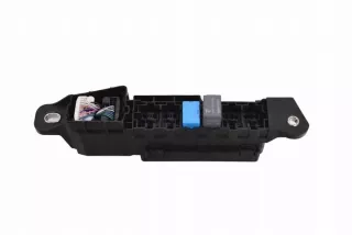 71547922 Блок предохранителей Toyota C-HR Арт e12444452, вид 1