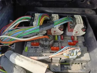 9675877980RO2 MO-1516-299 Блок предохранителей Peugeot 5008 Арт e12443254, вид 1
