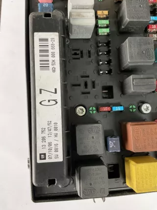 13206752 Блок предохранителей Opel Zafira B Арт e12443066, вид 2