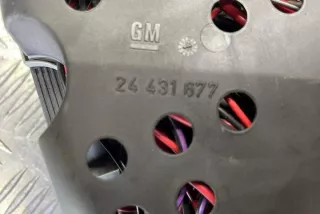 F75_ 24412497 Блок предохранителей Opel Astra G Арт e12442271, вид 3
