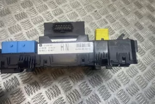 13220829 Блок предохранителей Opel Astra H Арт e12442122, вид 3