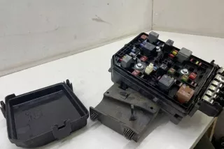 39040853 Блок предохранителей Opel Astra K Арт e12441859, вид 3
