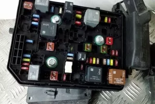 39040853 Блок предохранителей Opel Astra K Арт e12441847, вид 3