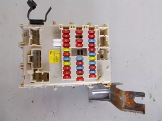 24350AV700 Блок предохранителей Nissan Primera 12 Арт e12441621, вид 3