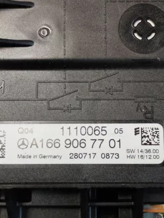 A1669067701 Блок предохранителей Mercedes ML/GLE W166 Арт e12440812, вид 3