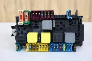 A2469060093 Блок предохранителей Mercedes B W246 Арт e12439490, вид 1