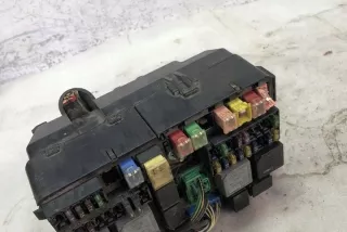71543256 Блок предохранителей Ford Mondeo 3 Арт e12437744, вид 3
