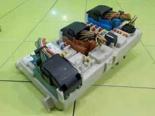 7M5T14A073JE 8V4T14014BBE 16AB59 Блок предохранителей Ford Kuga 1 Арт e12437610, вид 3