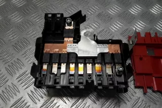 9177773 Блок предохранителей BMW 5 F10/F11/GT F07 Арт e12435622, вид 4