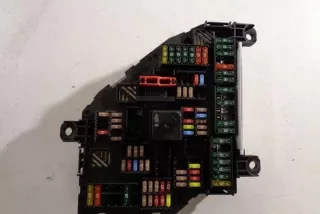 9210857 Блок предохранителей BMW 5 F10/F11/GT F07 Арт e12435348, вид 4