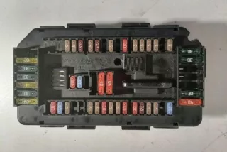 9337879 Блок предохранителей BMW 1 F20/F21 Арт e12433885, вид 1
