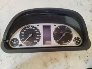 1031098101 Щиток приборов (приборная панель) Mercedes B W245 Арт e12428553, вид 1