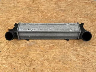7798788 Интеркулер BMW 3 E90/E91/E92/E93 Арт e12407683, вид 1
