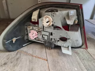BZ044-U100R Фонарь задний правый Mercedes E W210 Арт e12399495, вид 2