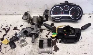2006R- 5555933AX, 5555933 0261208940 Блок управления двигателем Opel Corsa D Арт e12391155, вид 1