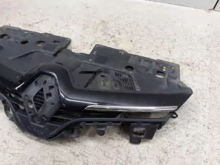 2012-2016R Решетка радиатора Renault Clio 4 Арт e12388460, вид 3