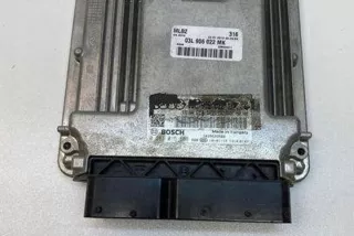 03L906022MK Блок управления двигателем Audi A4 B8 Арт e12387554, вид 1