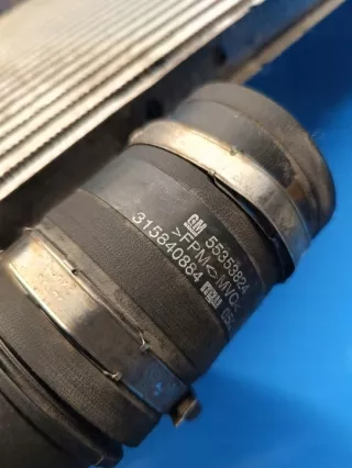 52407504 55353824 52406477 13171437 Интеркулер Opel Zafira B Арт e12361372, вид 4