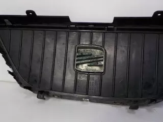 6J0853654B Решетка радиатора Seat Ibiza 4 Арт e12316832, вид 4