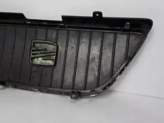 6J0853654B Решетка радиатора Seat Ibiza 4 Арт e12316832, вид 5