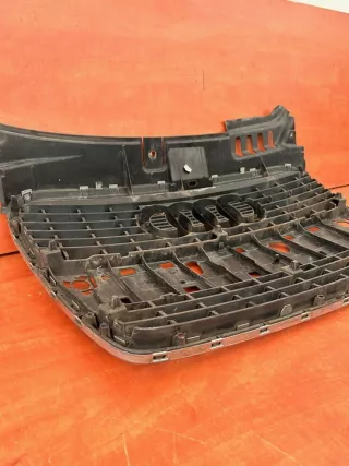 8E0853651J Решетка радиатора Audi A4 B7 Арт e12315284, вид 4