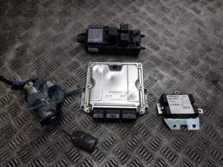 30630418 8200233343 30620877 30889989 Блок управления двигателем Volvo V40 1 Арт e12294123, вид 1