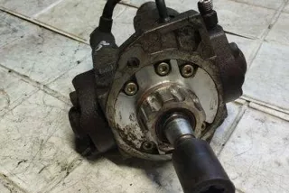 16700AW401 Насос топливный Nissan Almera Tino Арт e12285467, вид 3