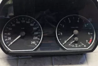 102493248 Щиток приборов (приборная панель) BMW 1 E81/E82/E87/E88 Арт e12273373, вид 2