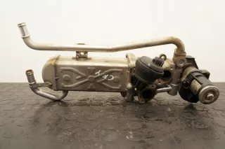 03L131512CE Интеркулер Seat Ibiza 5 Арт e12271087, вид 2