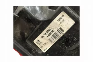 9677817580 Фонарь задний правый Peugeot 2008 Арт e12256023, вид 4