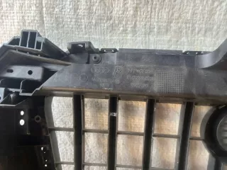8U0853653H Решетка радиатора Audi Q3 1 Арт e12237986, вид 5