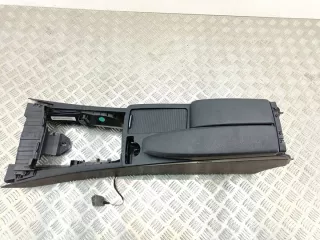 A2045401307 Подлокотник Mercedes C W204 Арт e12135430, вид 1